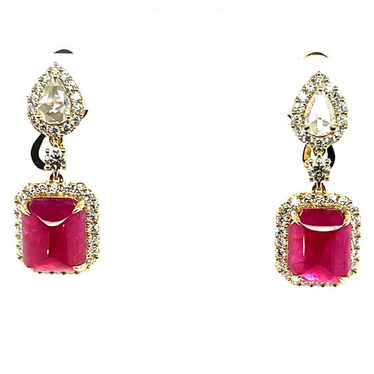 18 kt yellow gold earrings with cabachon Ruby’s and diamonds