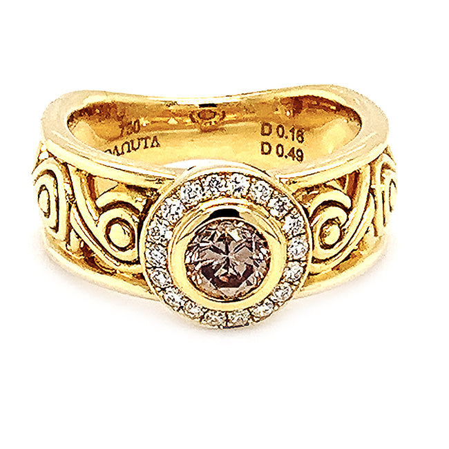 18 kt yellow gold engagement ring with Cognac Diamond and white diamonds